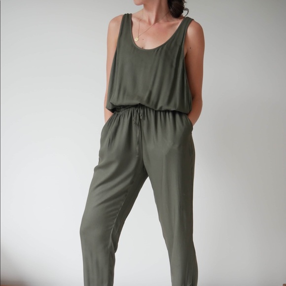 Aritzia Pants - Talula olive green jumpsuit with pockets! 🍸